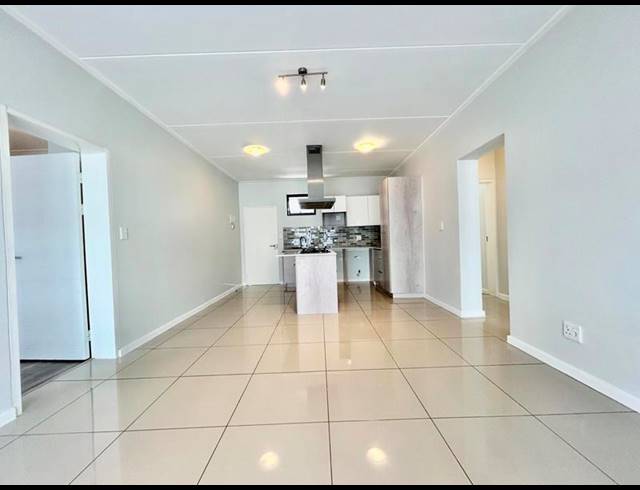 3 BEDROOM APARTMENT FOR SALE IN BRYANSTON